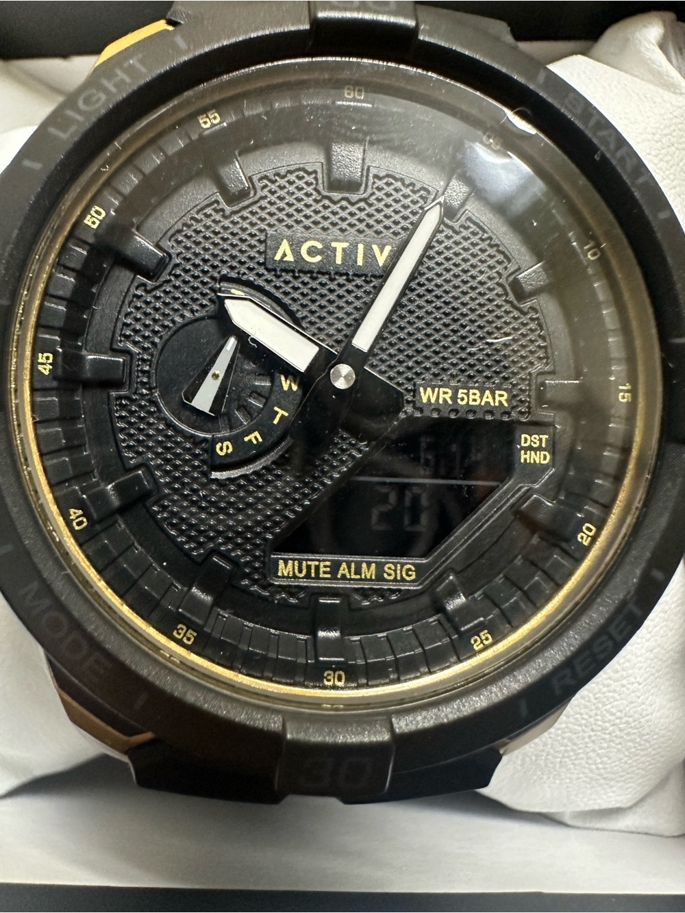 Activa X Invicta Digital Essentials Watch - Picture 5 of 5